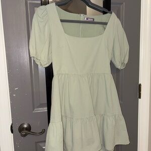 Elegant Green Puff Sleeve Dress
